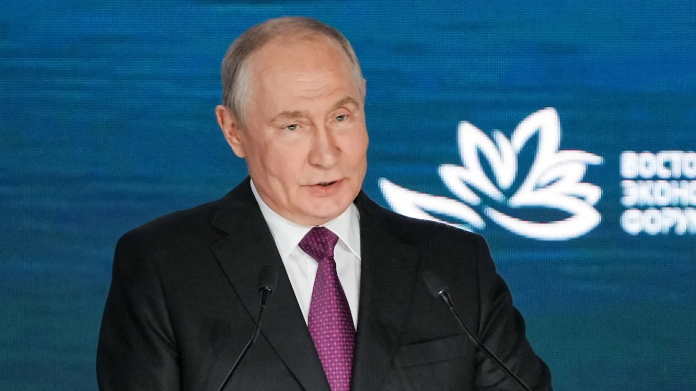 Путин призвал россиян готовиться к длительному дефициту бензина