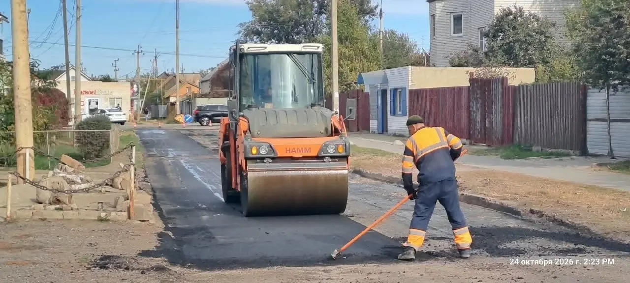 В Астрахани продолжается ремонт дорог — Астрахань.Ру