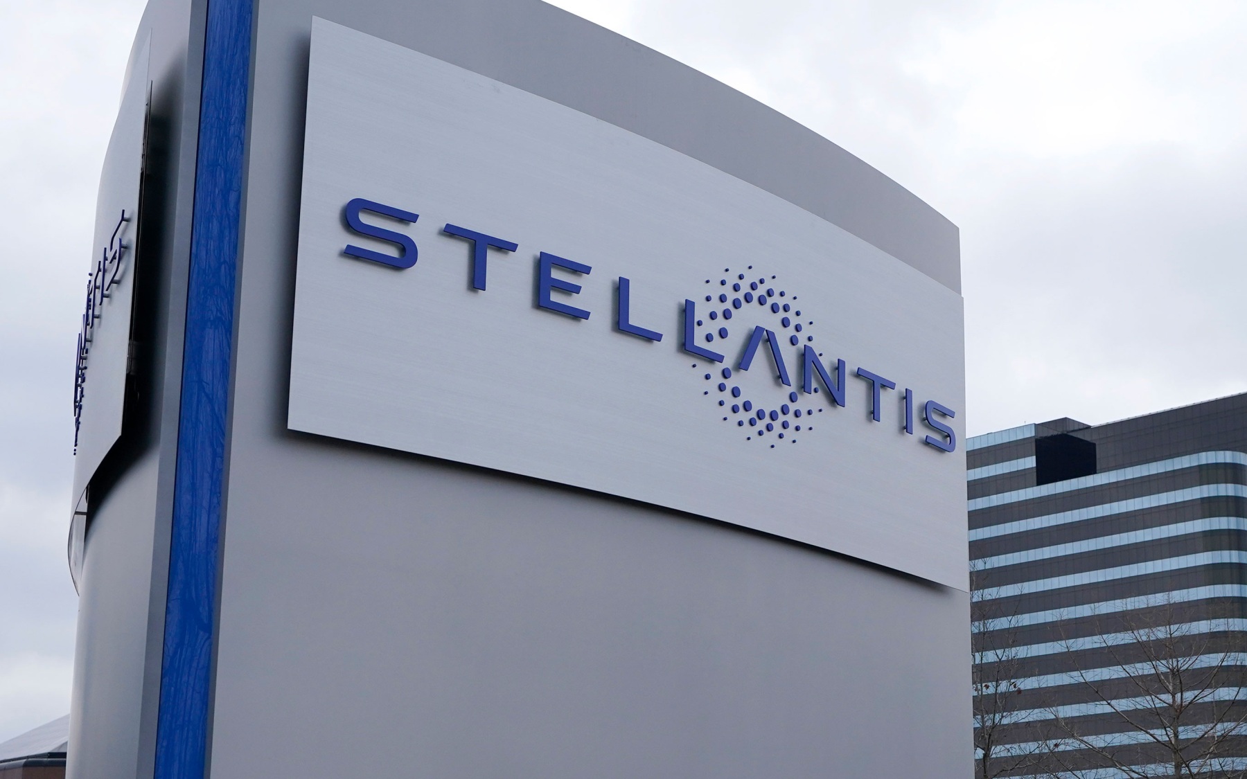 Крупный отзыв автомобилей в Германии: Stellantis устраняет риск возгорания — br.az