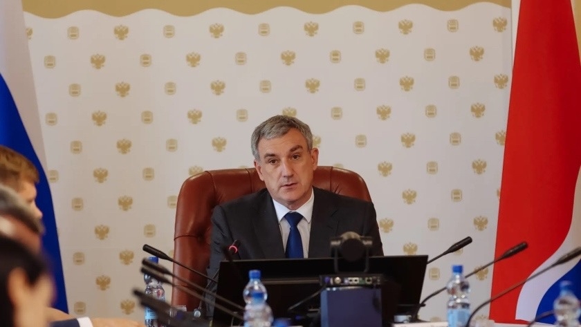 Орлов поздравил дорожников Приамурья и рассказал о ремонте трасс и путепроводов — Байкал24