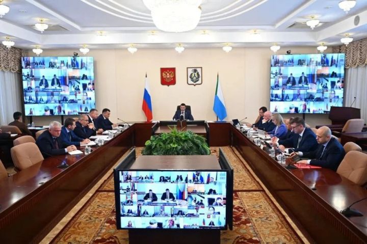 Дмитрий Демешин поручил пересмотреть подходы к распределению топлива в районах края — ХабИнфо