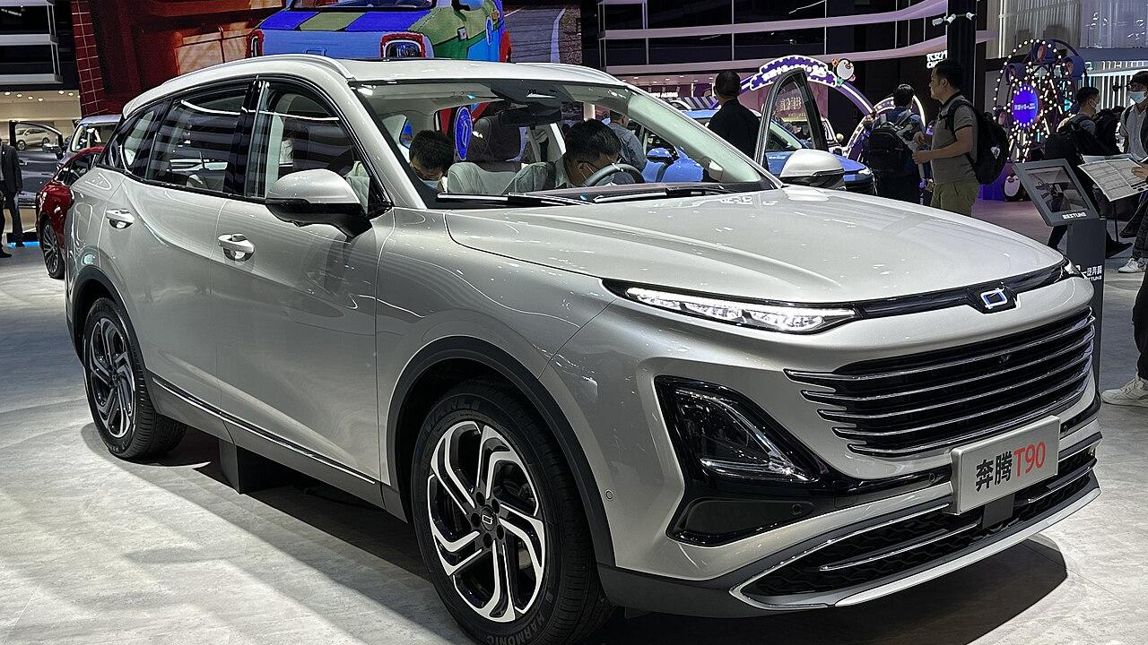 Привычные шильдики скоро потеснят новички: какие автомобили готовятся к сборке в России — Правда.Ру