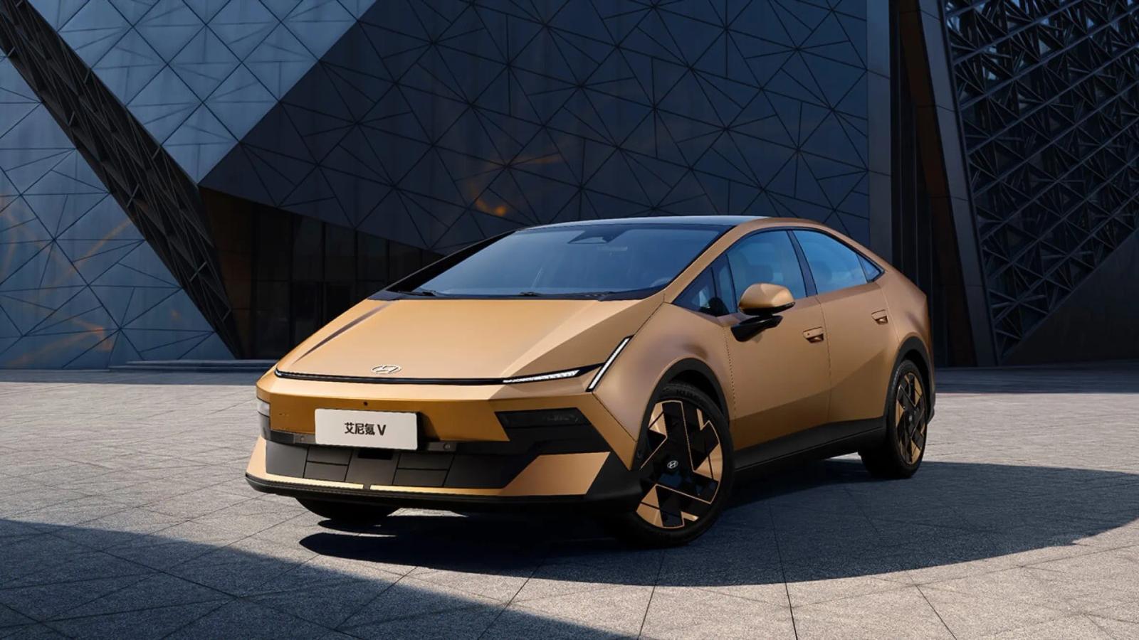 Похож на Lamborghini, большой, как Camry, а цена — всего 120 тыс. юаней (1,6 млн рублей). В Китае стартовали продажи нового Hyundai Ioniq V — ixbt.com