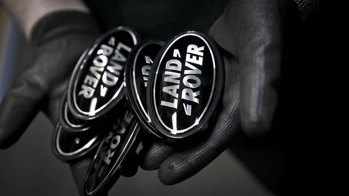 Jaguar Land Rover отзывает 94 тыс. авто из-за камеры заднего вида — Авто Mail