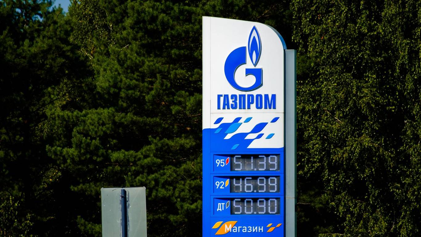 Власти в РФ хотят видеть, где именно дорожает каждый литр бензина: проблему дефицита топлива это не решит — 32CARS