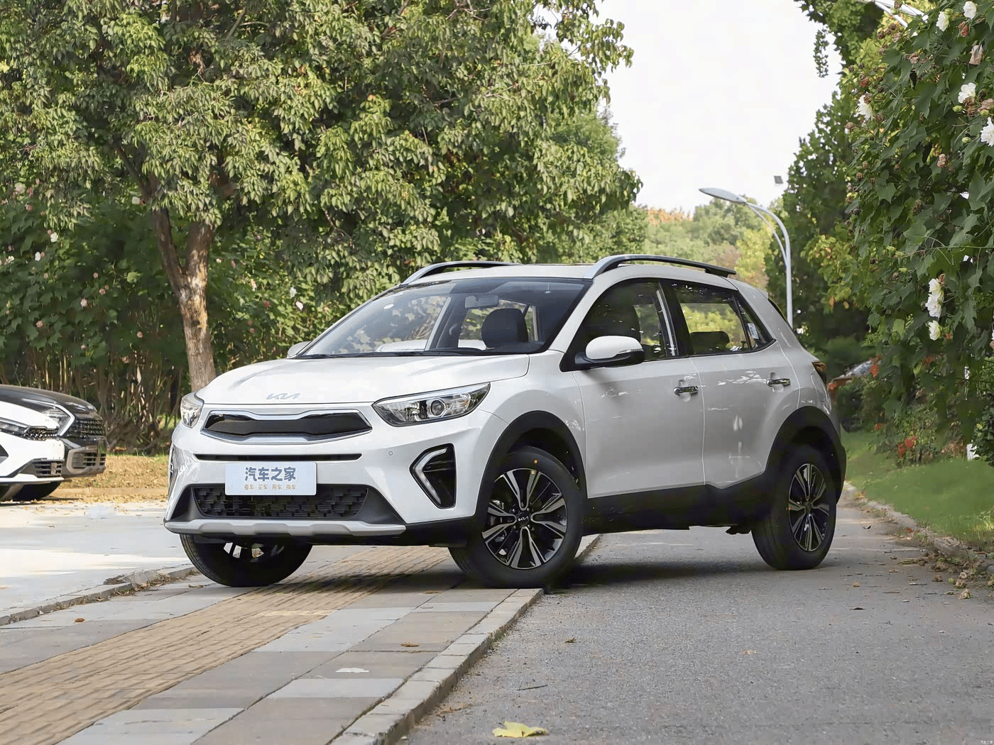 Новый кроссовер Kia KX1 дешевле Lada Granta: сенсорный экран, климат-контроль и литые диски за 1,2 млн рублей — 110km.ru