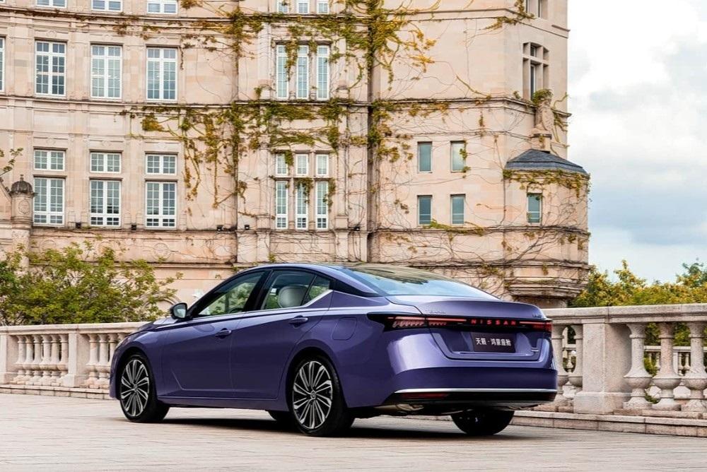 Nissan обогнал всех: рост продаж в РФ на 908%, а китайские бренды провалились на 98% — RuNews24