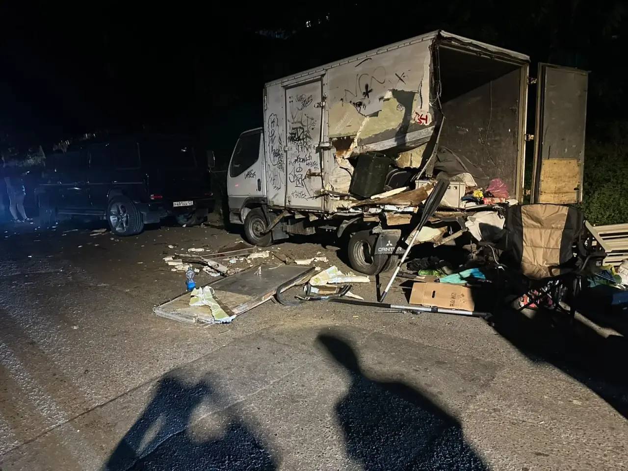 Во Владивостоке водитель Mercedes протаранил три припаркованные машины и отказался от медосвидетельствования — otvprim.ru