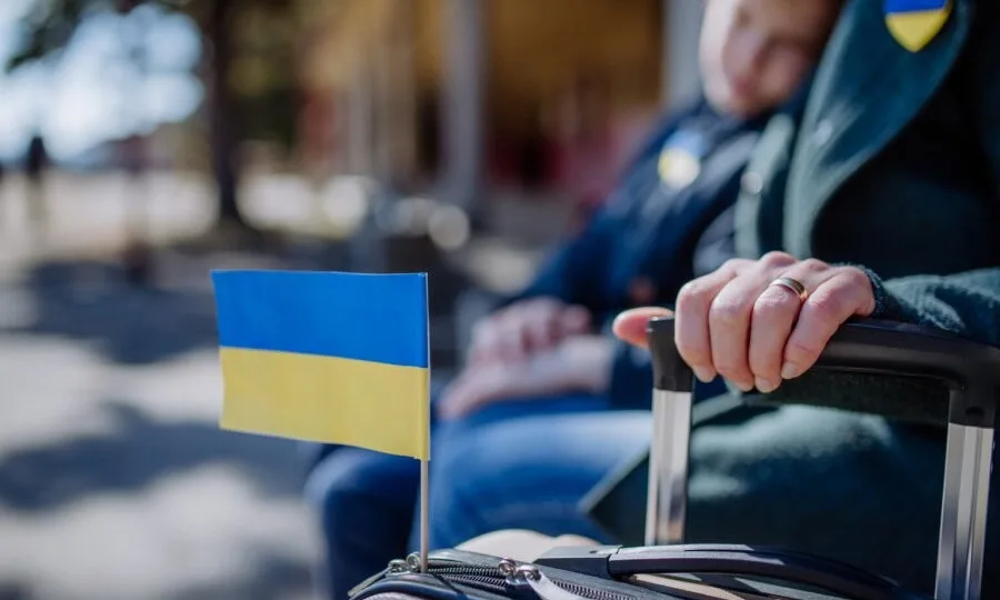 Украинцам из ВОТ упростили возвращение в Украину: документ можно бесплатно оформить за рубежом — Судово-юридична газета