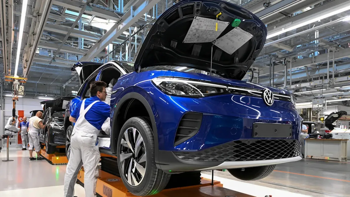 Аккумуляторы могут загореться: Volkswagen отзывает почти 72 700 электромобилей по всему миру — Судово-юридична газета