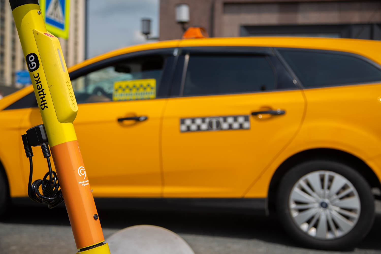 Дефицит топлива ударил по рынку такси и каршеринга в России — Общественная служба новостей