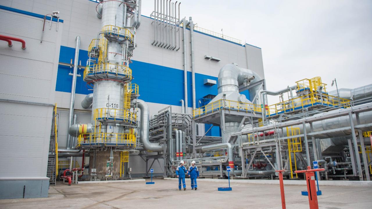 Газу перекроют дорогу за рубеж? Власти готовят запрет, который может изменить цены на заправках — Правда.Ру