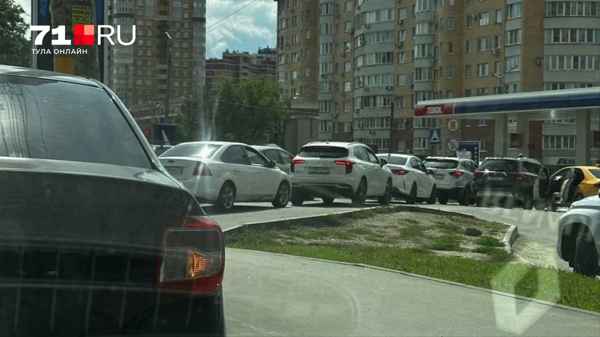 Бензин снова приходится искать»: что происходит на АЗС Тулы 11 августа — 71.ру