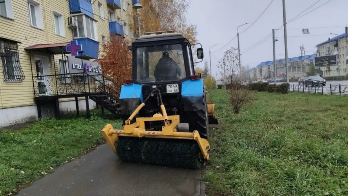 В Омске начали обрабатывать дороги от гололеда — Омск-информ