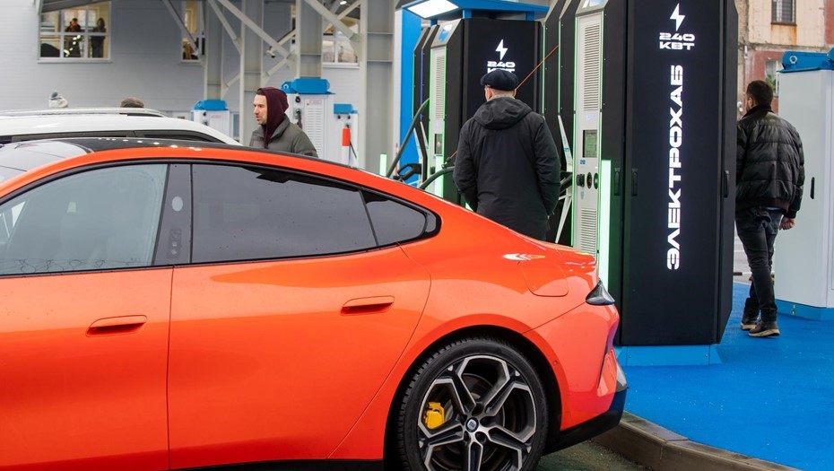 На Петербург приходится 11% спроса на домашние зарядки для электромобилей — dp.ru