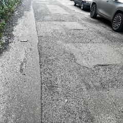В Новокузнецке жители Кузнецкстроевского требуют переделать дорогу из «исчезающего» асфальта (ФОТО) — Новости Новокузнецка. Кузбасс, Кемеровская область.