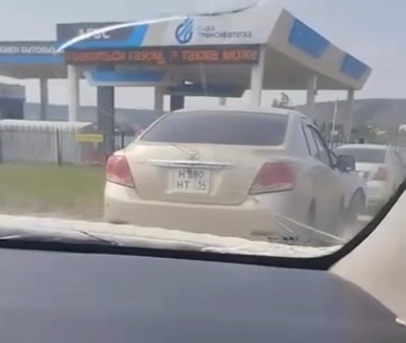 Люди стоят на заправке газом более 8 часов! — SakhaLife.Ru