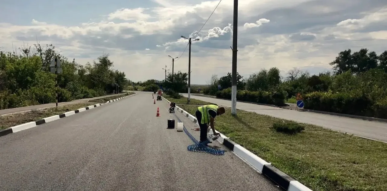 Ремонт дорог в подшефном городе Дебальцево завершен на 90% — Губерния Онлайн