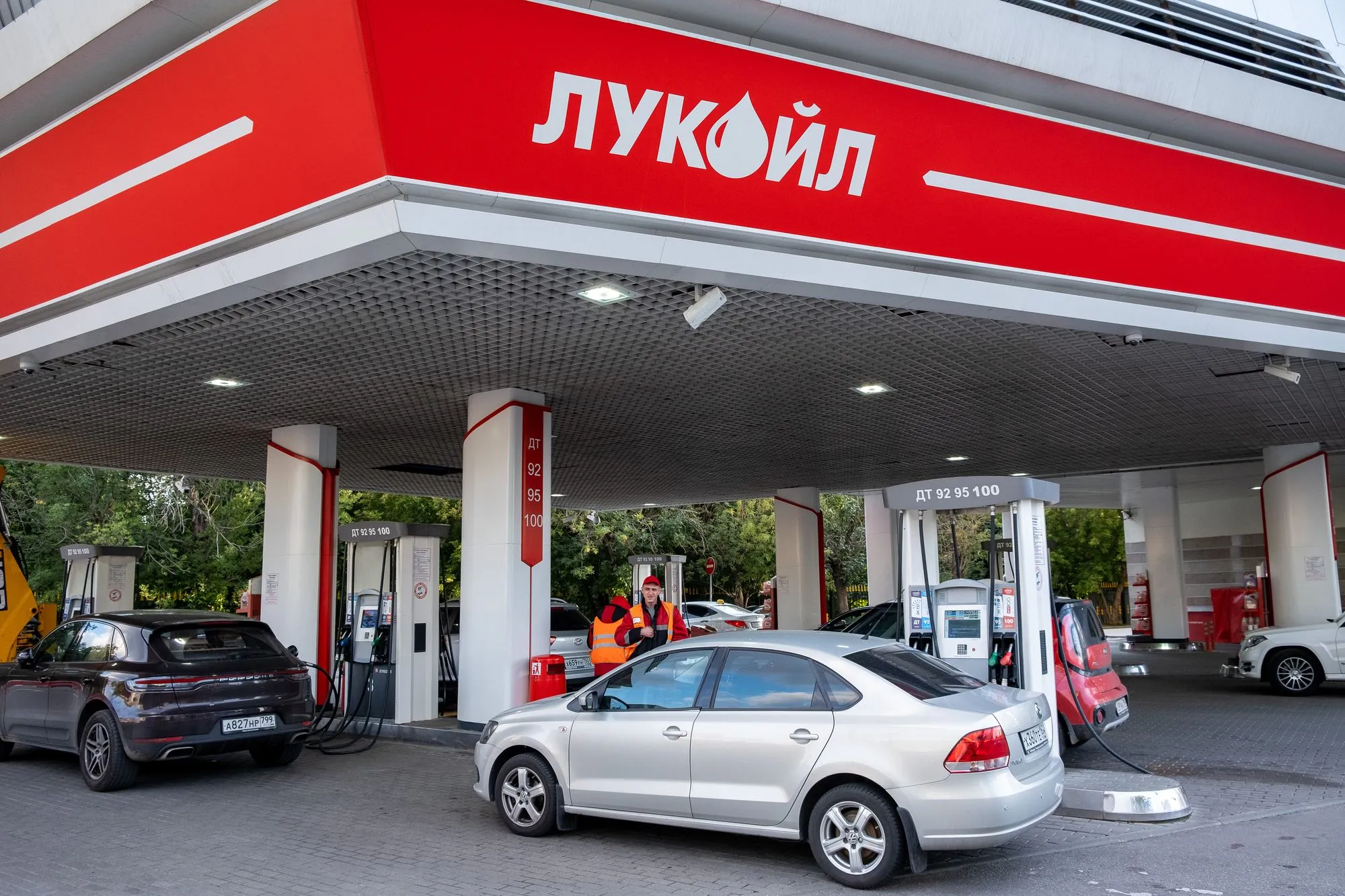 В Москве ввели ограничения на продажу бензина и дизельного топлива — UA.NEWS