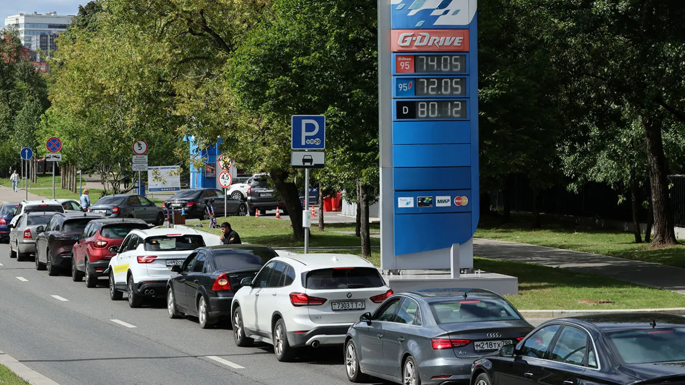 В России начали наказывать тех, кто жалуется на дефицит бензина — UA.NEWS