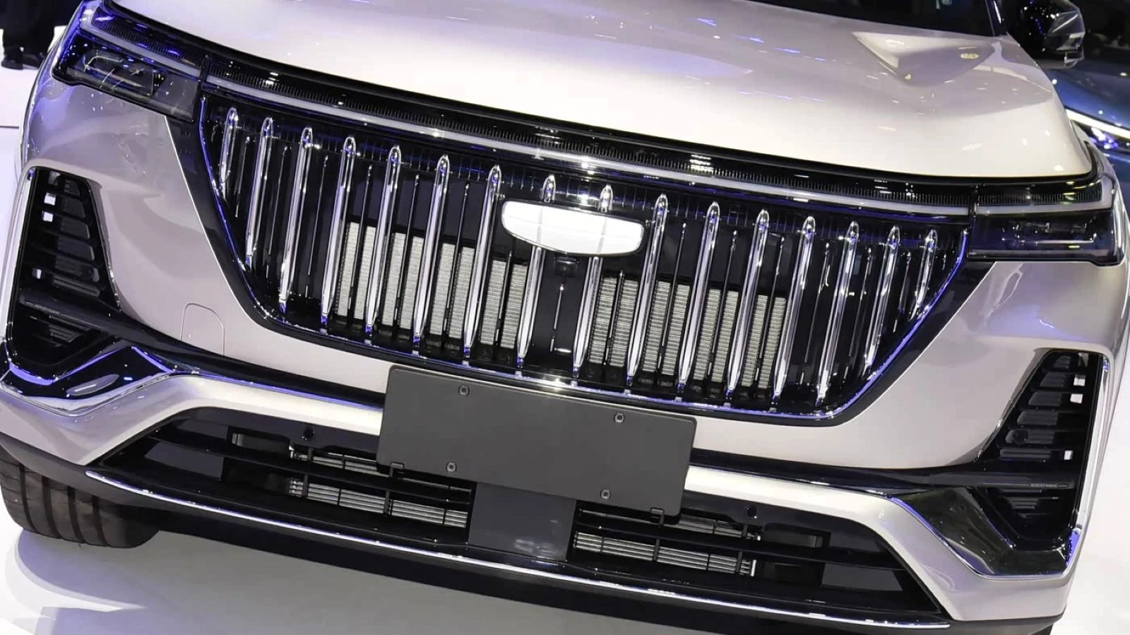 Geely показала в Чэнду гибридный кроссовер Atlas i-HEV. Это протот... — Китайские автомобили