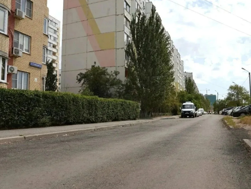 В Астрахани обновляют дороги дворовых территорий по просьбам жителей — Блокнот Астрахань