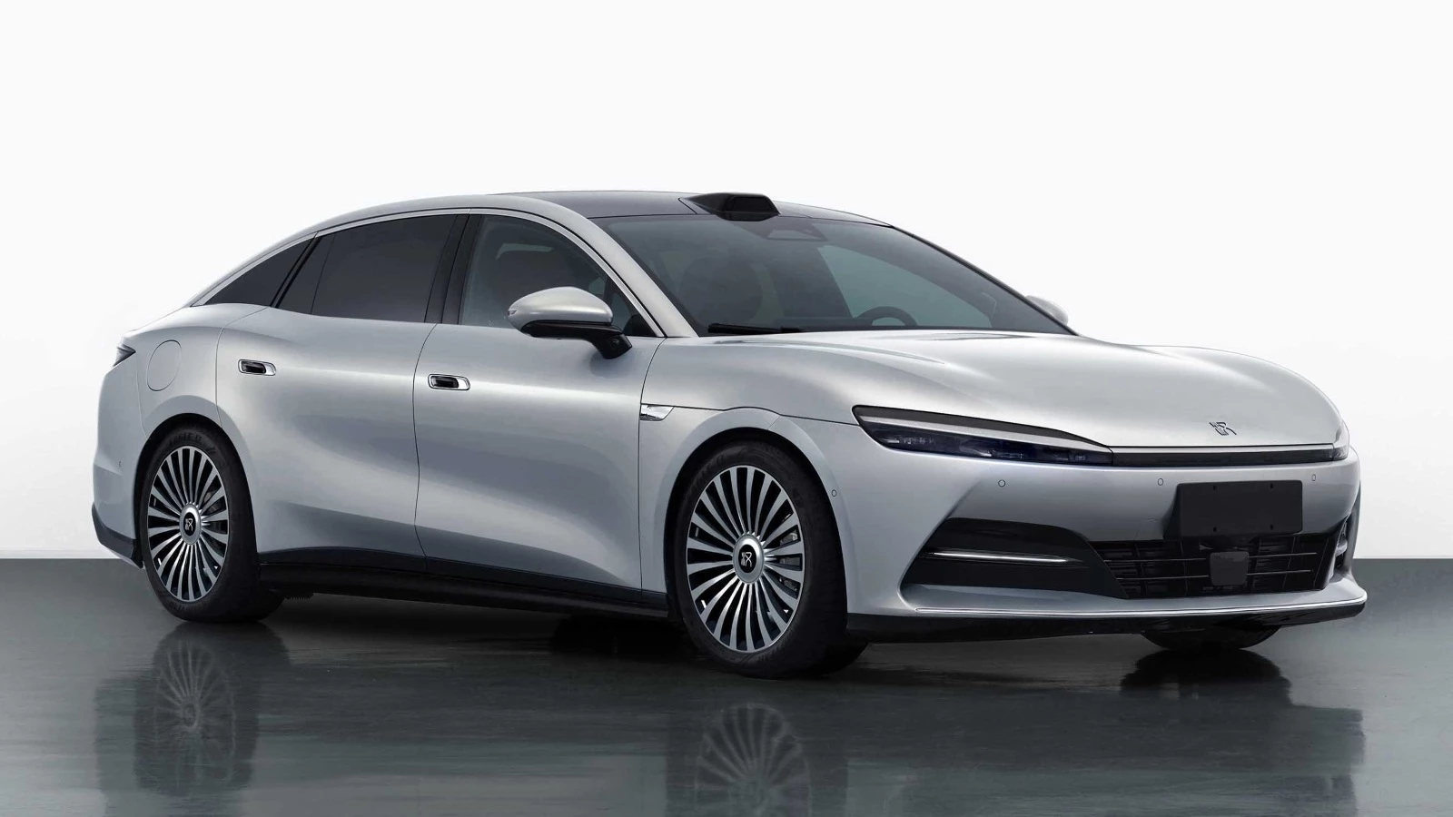 В Китае раскрыли новое поколение седана BYD Han. Первые фото и характеристики — Китайские автомобили