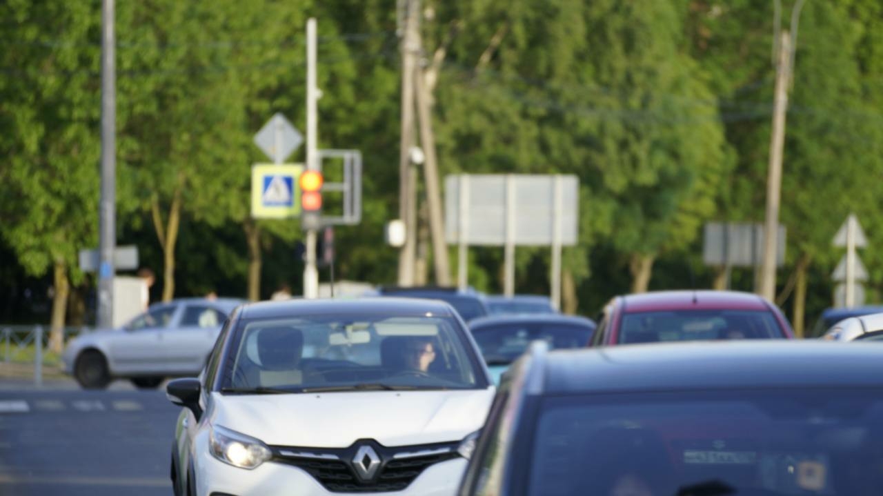 Доля гибридных автомобилей на рынке Петербурга выросла более чем вдвое — petrograd.ru