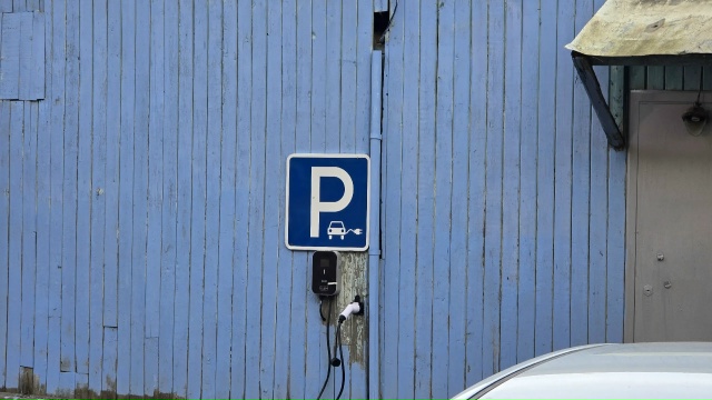 ⚡️ Первые зарядные станции для электромобилей в нашем городе — и это заслуга одного человека! Сегодня хотим рассказать про предпринимателя... 2026 — ВКонтакте