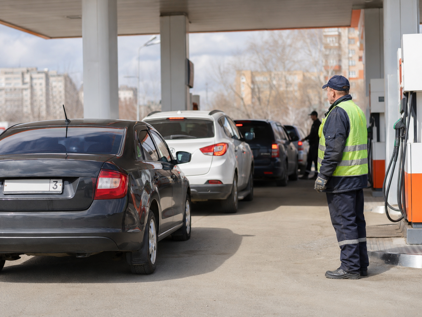 17 августа в Оренбуржье на АЗС заправляют автомобили с нечётными номерами — buzulukday.ru