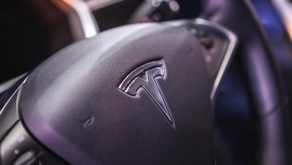 Продажи новых электромобилей Tesla в России рухнули на 80% в июле — dp.ru