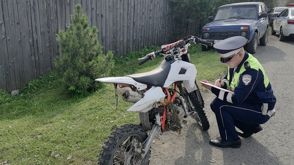 В Серове 14-летняя девочка на мотоцикле попала в ДТП (ФОТО) — РИА Новый День
