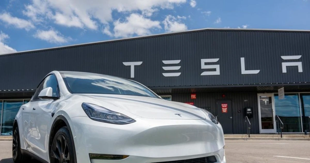Компания Tesla отзывает 20 000 автомобилей из-за чрезмерно ярких фар. — Vietnam.vn