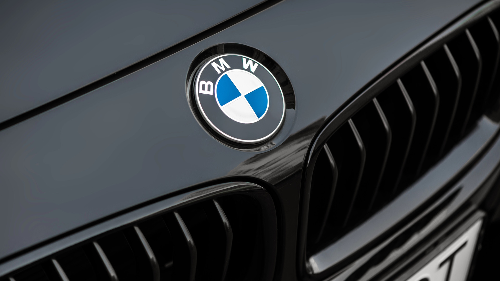 Посольства Казахстана выставили на продажу элитные авто: названы цены — TengriNews