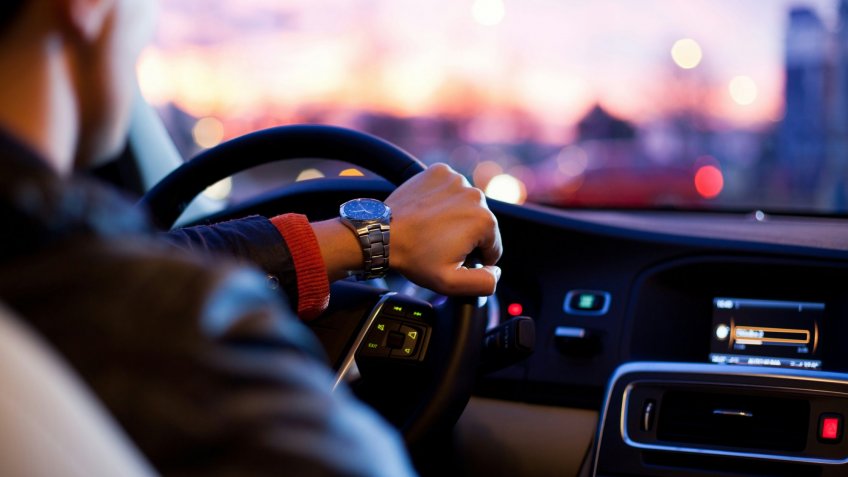 С начала года доля гибридов в продажах новых авто в Петербурге выросла вдвое — Форпост Северо-Запад