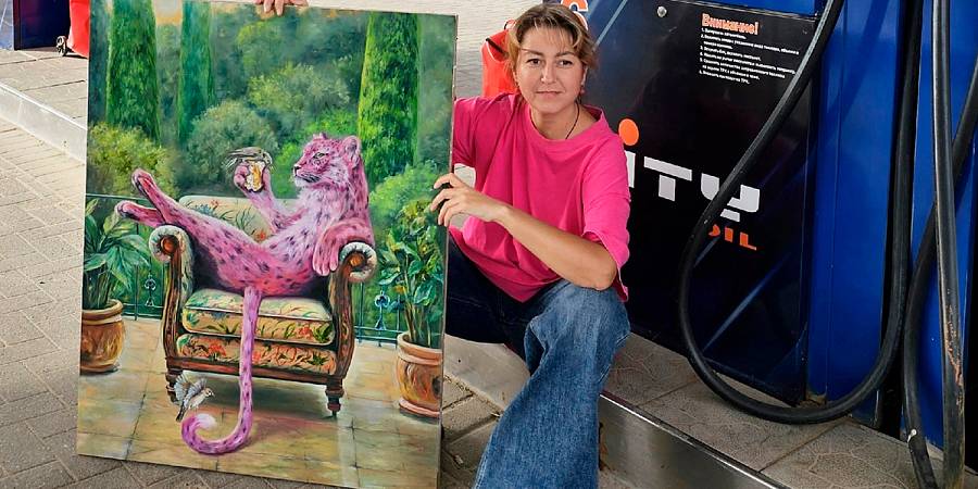 Владимирская художница, чьи картины покупают звезды, превратила бензиновый коллапс в арт-перформанс — Ключ-Медиа