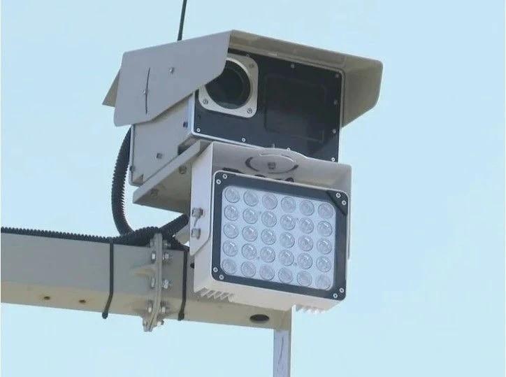 В Новосибирске на Кирова заработали четыре новые камеры видеофиксации нарушений — Сиб.фм..
