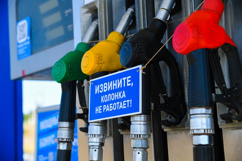 Из-за дефицита бензина АИ-95 на волгоградских АЗС выстраиваются очереди — Волга-медиа