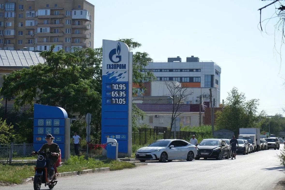 В Астрахани снова вводят график работы заправок, чтобы не допустить проблем с топливом — АРБУЗ | Отборные астраханские новости