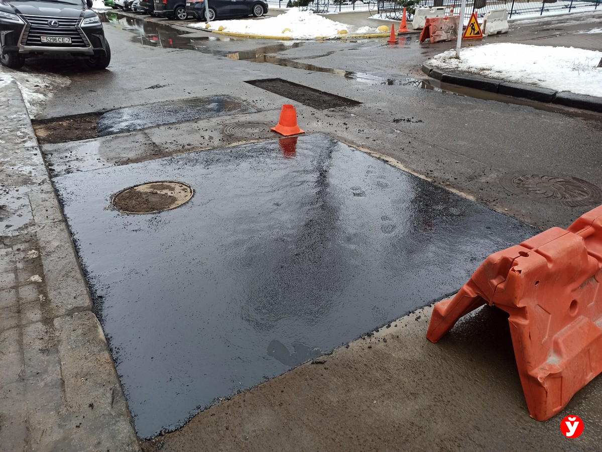 Белорусам объяснили, почему ямы на дорогах латают даже в непогоду — Минская правда