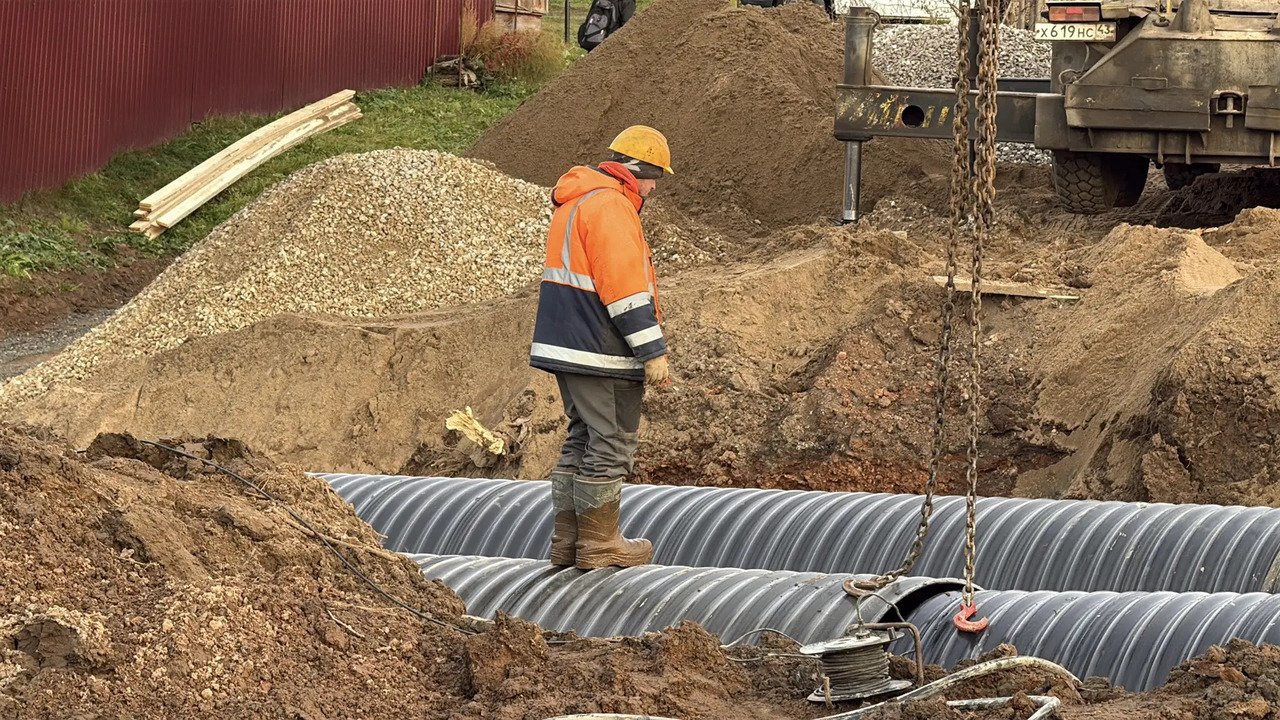 В слободе Луговые идёт капитальный ремонт моста через Хлыновку — 1istochnik