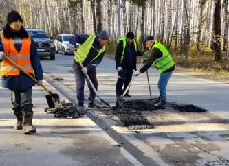 В Тюмени ямочный ремонт дорог проводят по заявкам жителей — vsluh.ru
