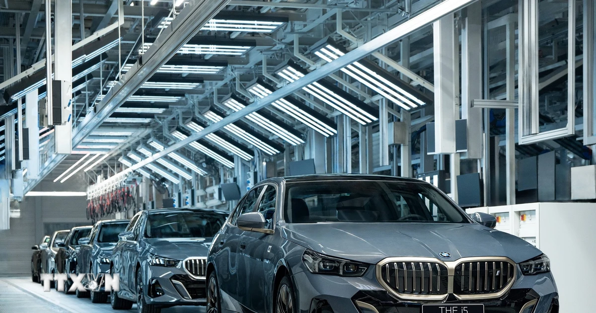 Компания BMW ставит перед собой цель добиться того, чтобы на электромобили приходилось более 30% ее продаж в Индии. — Vietnam.vn