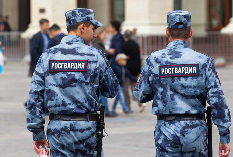 На московских АЗС из-за бензинового кризиса и очередей появились наряды Росгвардии — Портал РЕПОСТ