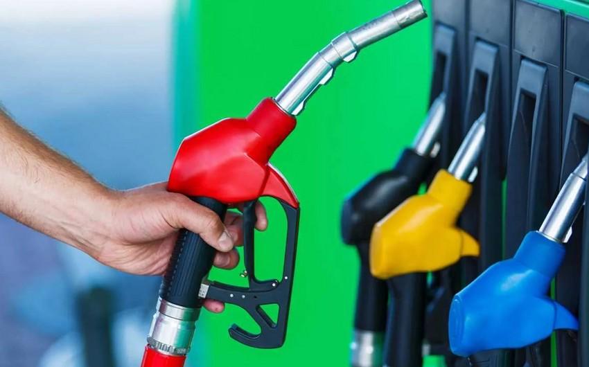 Дефицит бензина охватил более 70 процентов АЗС в России — Caliber.Az
