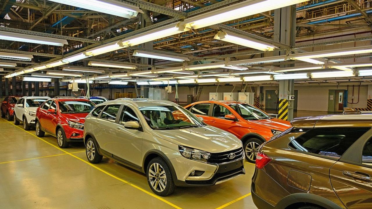 Российские марки забрали уже 41% авторынка: что заставило покупателей пересесть с привычных иномарок — Правда.Ру