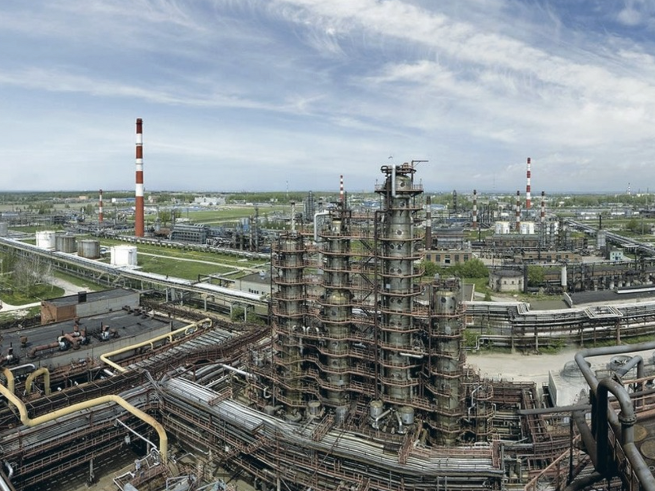 НПЗ, поставляющий топливо в Москву, приостановил переработку нефти после атаки дронов — Гордон