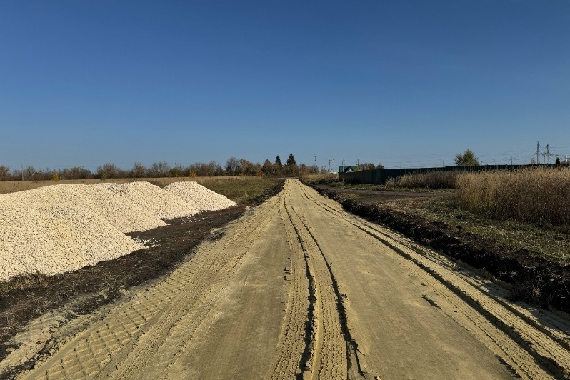 В микрорайоне Звёздный Тамбовского округа приводят в порядок подъездную дорогу — Притамбовье