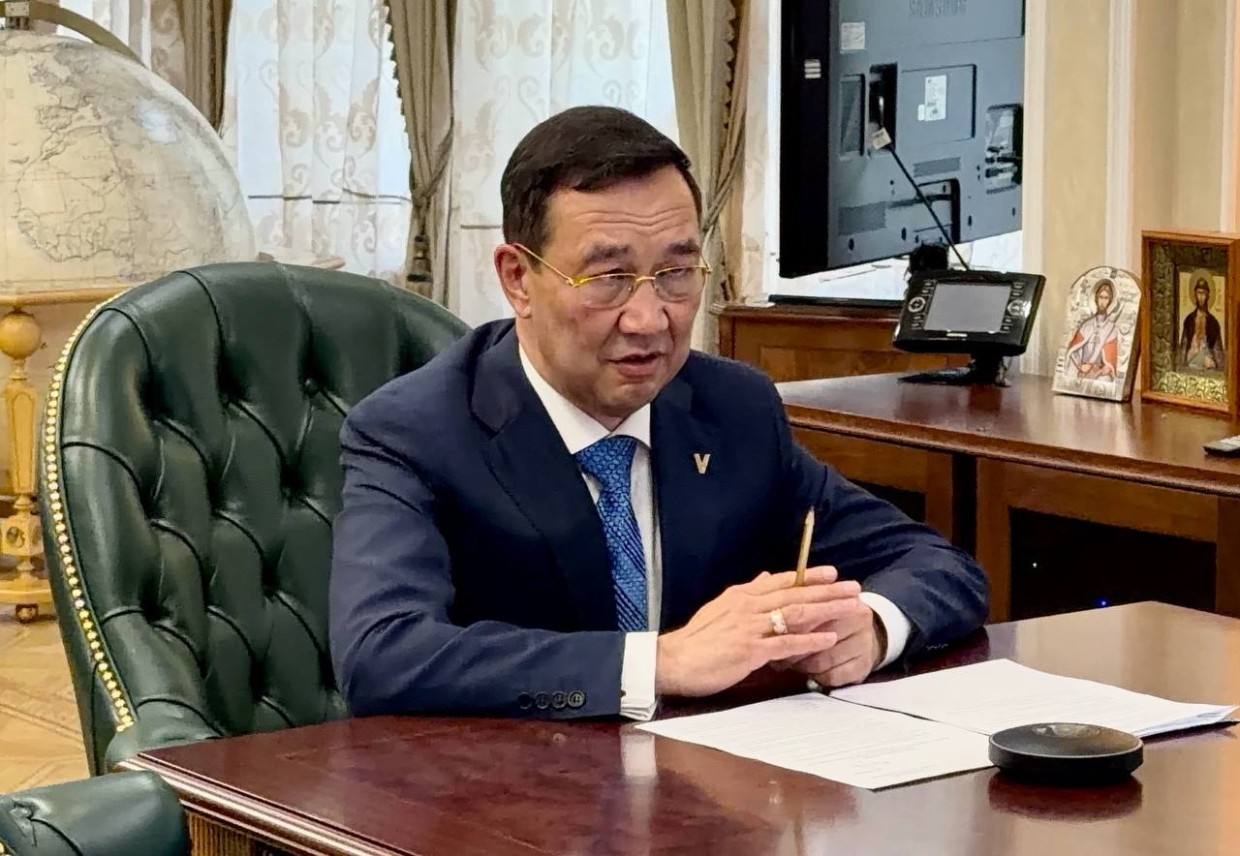 Айсен Николаев объяснил проблемы с бензином, призвал сохранять спокойствие и не делать избыточных запасов — SakhaDay