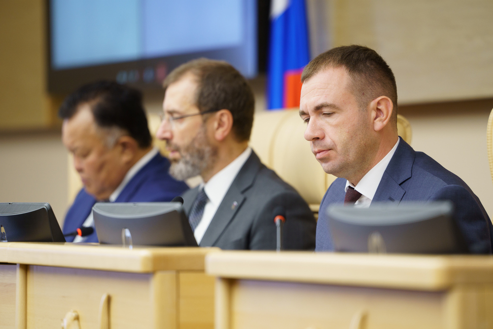Введение штрафов за продажу бензина подросткам обсуждают в Иркутской области — Орда Инфо
